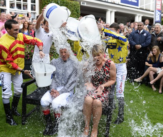 Умер мужчина, с которого начался знаменитый Ice Bucket Challenge