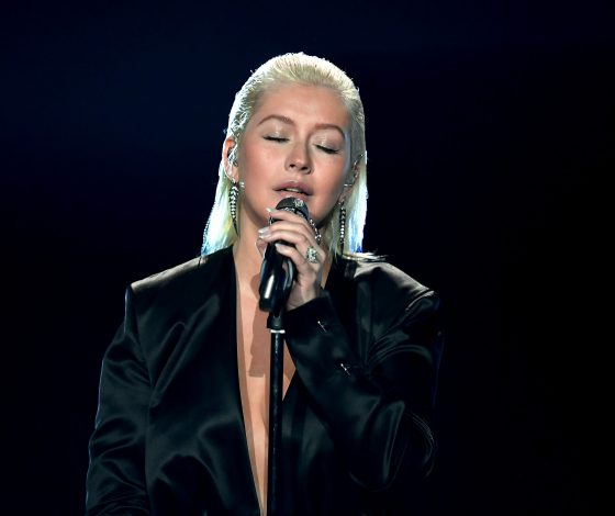 На Кристину Агилеру накинулись в Сети. Говорят, плохо спела