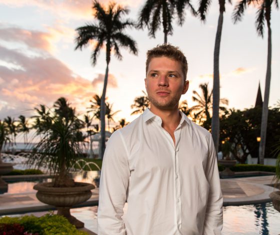 Голливудское веселье: Райан Филипп подал в суд за то, что на него подали в суд