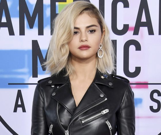 Какая романтика! Селена Гомес снова на хоккейном матче Джастина Бибера