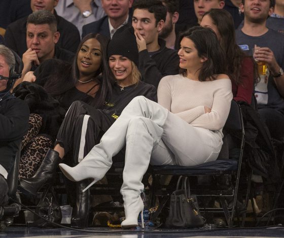 Самая преданная поклонница: Кендалл Дженнер на матче Блейка Гриффина