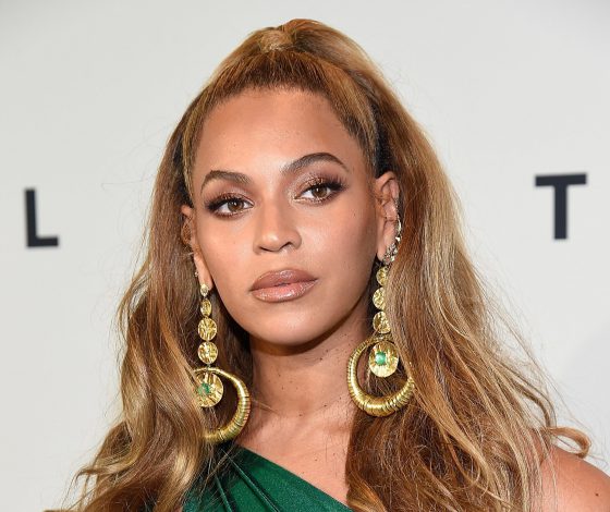 Подвинься, Ким. Бейонсе выпустила коллекцию ко Дню святого Валентина