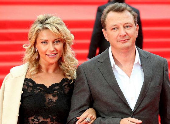 Ну вот и ответ! Бывшая жена подает в суд на Башарова