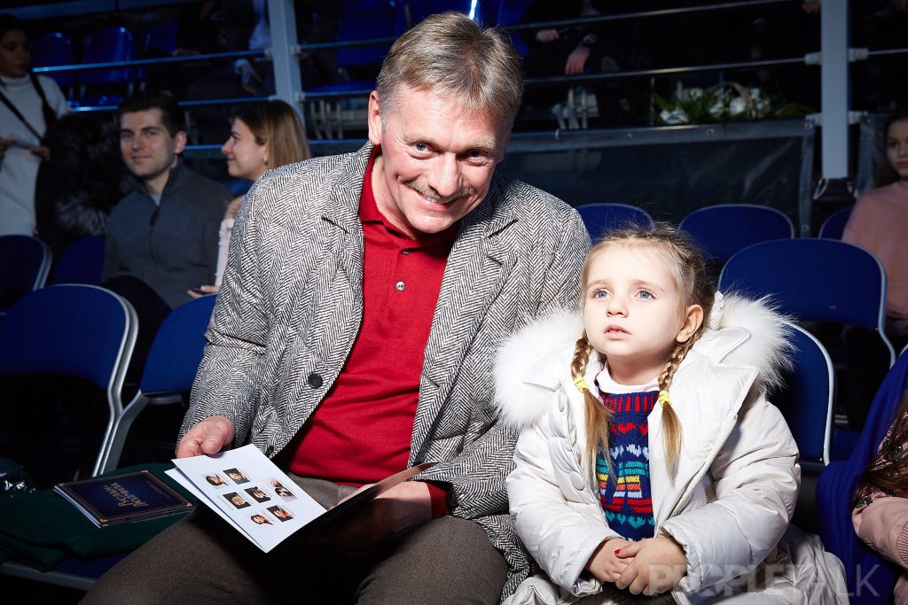 Дмитрий Песков с дочерью 