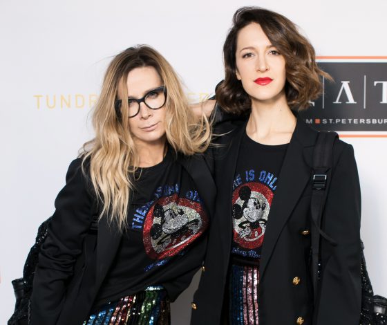 Матильда Шнурова и Ника Белоцерковская на премии Best Dressed People