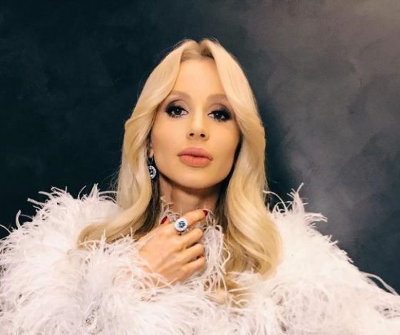 Светлана Лобода похвасталась шикарной фигурой спустя месяц после родов