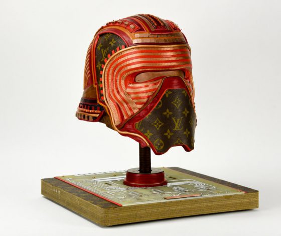 Лайфхак: если у вас завалялась сумка Louis Vuitton, сделайте из нее шлем Дарта Вейдера!