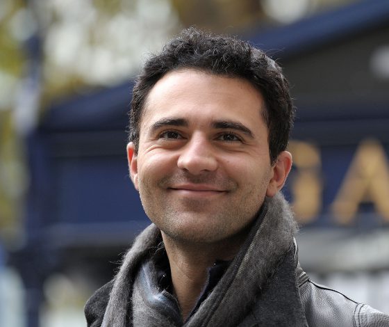 Британский актер выпил воды из Темзы, впал в кому и чуть не умер