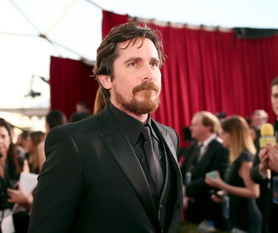 Его не узнать! Кристиан Бейл снова растолстел ради роли