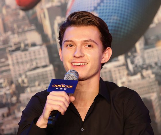 Слухи о новом романе: Том Холланд встречается с моделью Надей Паркс