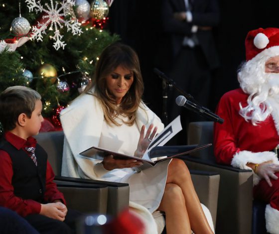 К Рождеству готовы! Самые нарядные елки знаменитостей