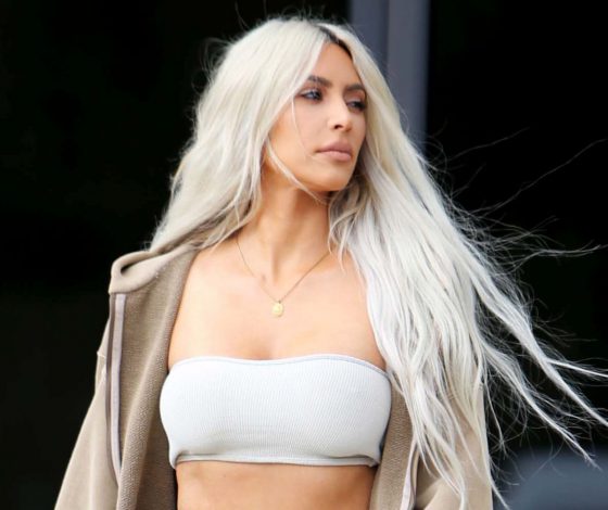 Пазл собирается. Новый кусочек рождественской открытки семьи Кардашьян-Дженнер