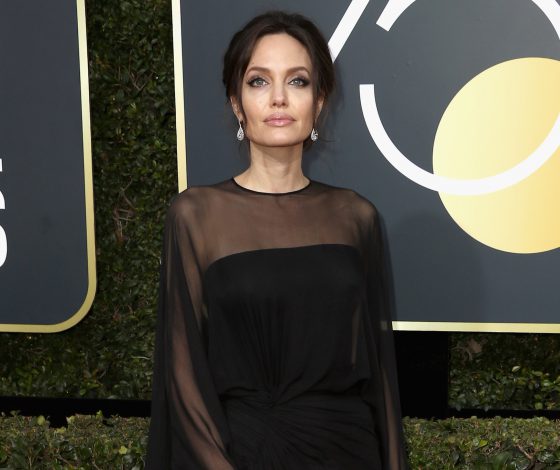 Анджелина Джоли, Мэрил Стрип, Кендалл Дженнер и другие звезды на церемонии «Золотой глобус - 2018»