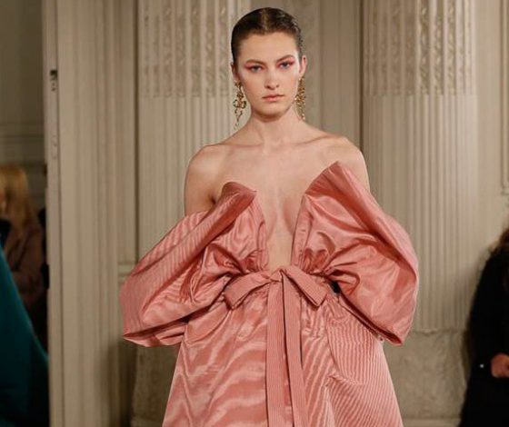 Смотри показ коллекции Valentino Haute Couture здесь!