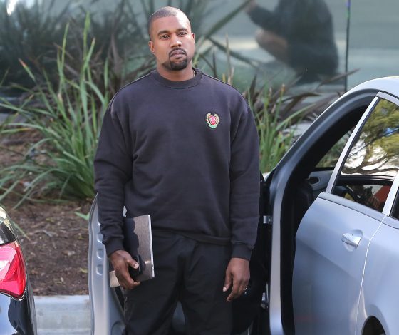 Вещь, без которой Канье почти никогда не выходит из дома