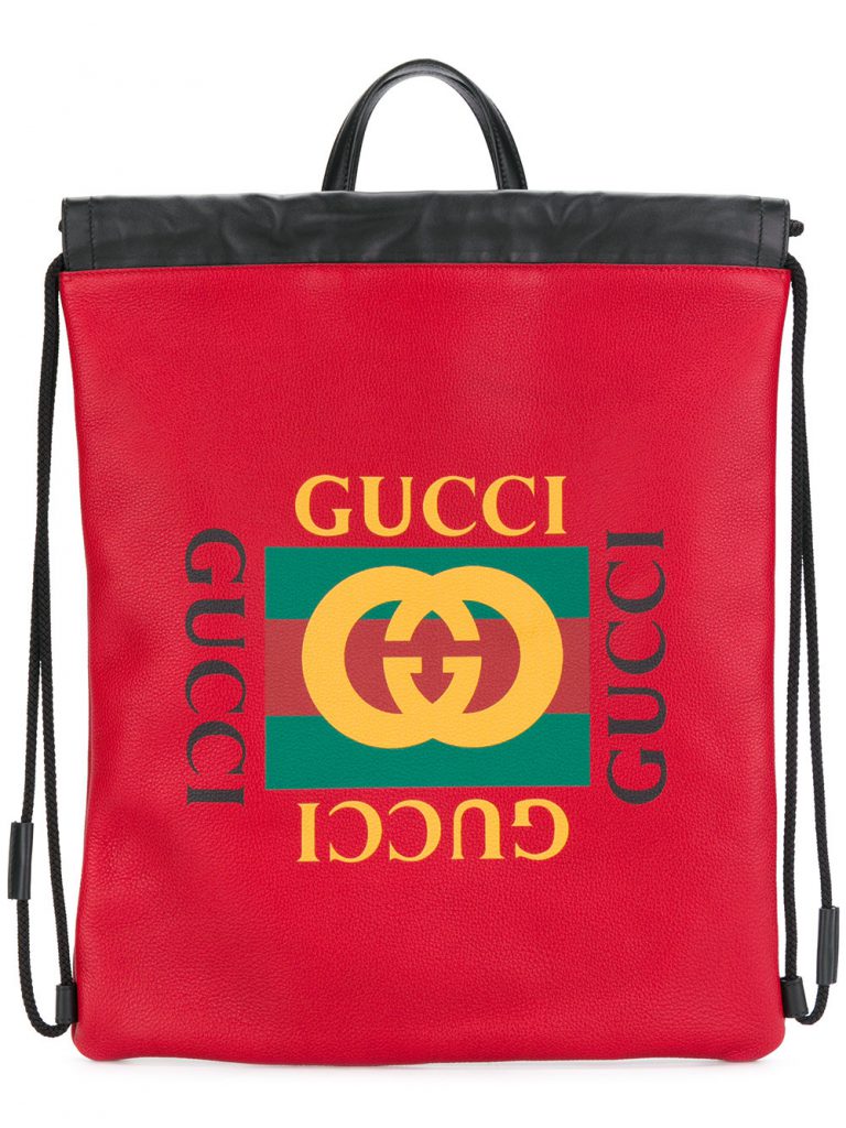Кожаный рюкзак-мешок Gucci (121 тыс. р., farfetch.com). Покидал в него грязные вещи после тренировки, закинул за плечо - и домой к любимой. 