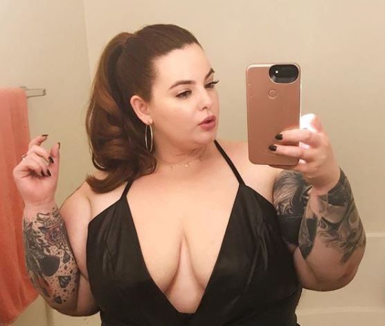 155-килограммовая модель Тесс Холидей снялась без одежды