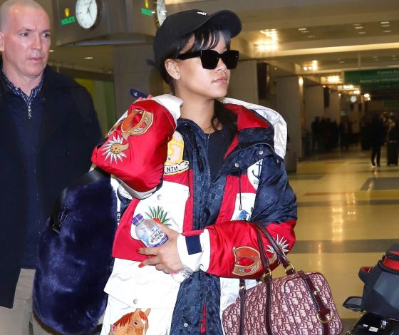 «Алло, полиция моды?»: новый выход Рианны в уггах