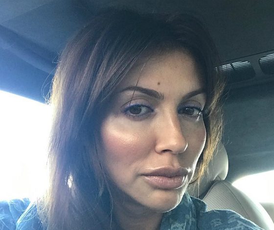 Жена Аршавина устроила скандал в самолете. Собрали все, что мы знаем о случившемся