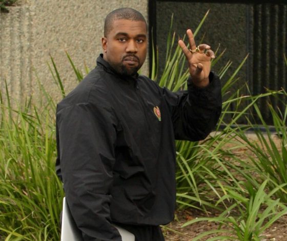 Не успел купить самые крутые Yeezy Boost? Канье дает еще один шанс!