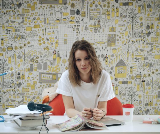 Интерактивный фильм «Все сложно». Ты сам выбираешь, как сложится судьба героини Ирины Старшенбаум!