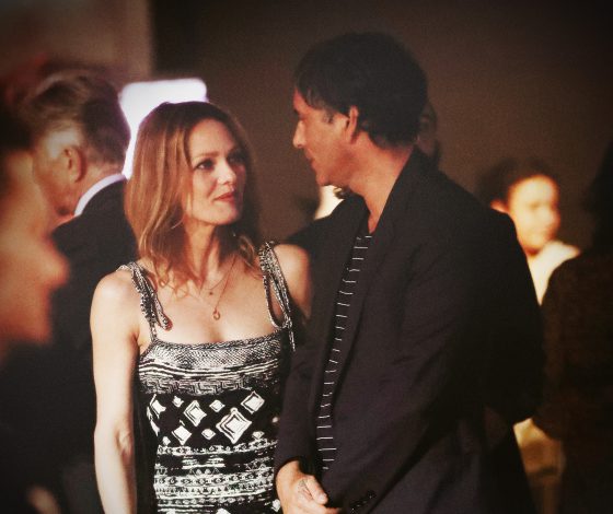 СМИ: Ванесса Паради выходит замуж за Самюэля Беншетри