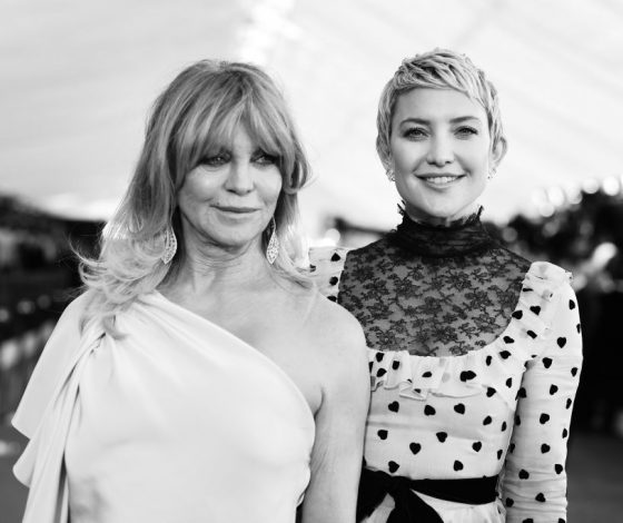 Какие они крутые! Совместный выход Голди Хоун и Кейт Хадсон на SAG Awards