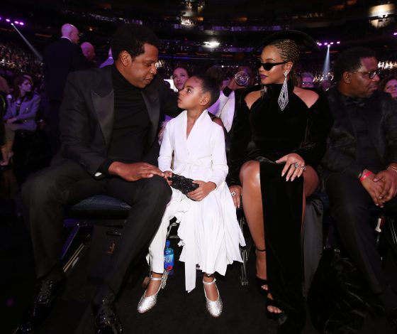 Блю Айви сказала Бейонсе и Джей Зи, чтобы они перестали хлопать! Как отреагировал Twitter?