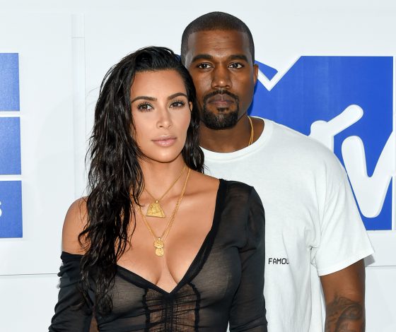 Цифра дня: сколько Ким Кардашьян заработала на акциях, которые ей подарил Канье Уэст?