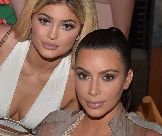 Мимими дня: первое совместное фото детей Кайли Дженнер и Ким Кардашьян 