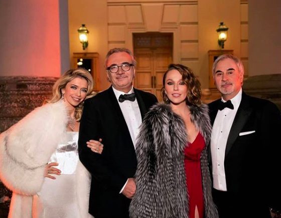 По парам. Валерий Меладзе, Константин Меладзе, Вера Брежнева и Альбина Джанабаева спели в новогоднюю ночь