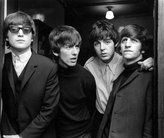 The Beatles и Crocs выпустят неожиданную коллаборацию