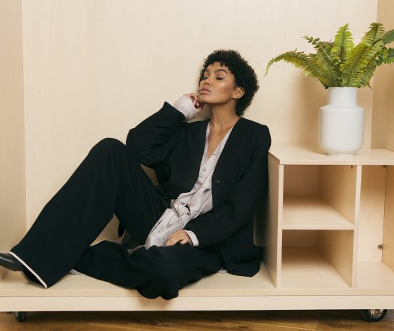 Шелковые пижамы, удлиненные пальто и брючные костюмы в новой коллекции USHATAVA