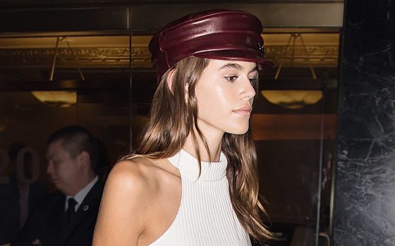 Уже с другим: Кайя Гербер на свидании с таинственным незнакомцем