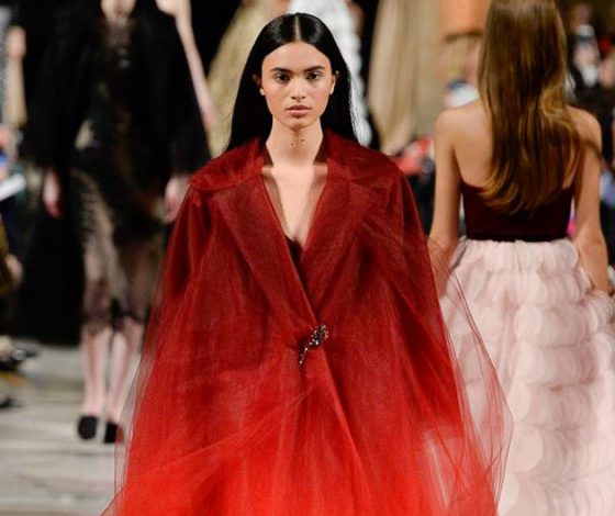 Смотри показ Oscar de la Renta здесь!