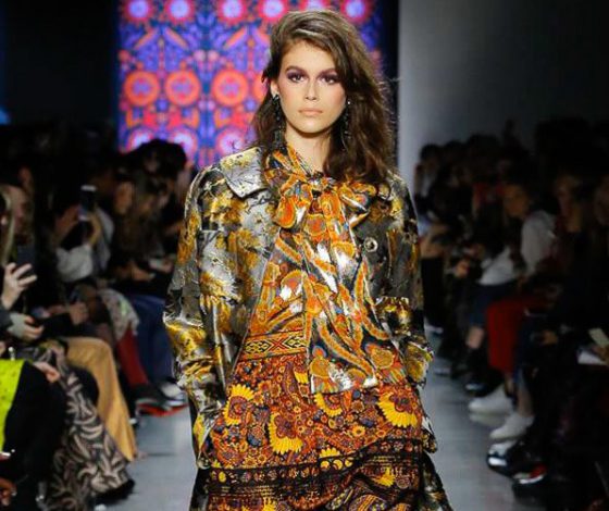 Сестры Хадид и Кайя Гербер на показе Anna Sui