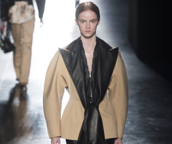 Смотри показ Christopher Kane здесь!