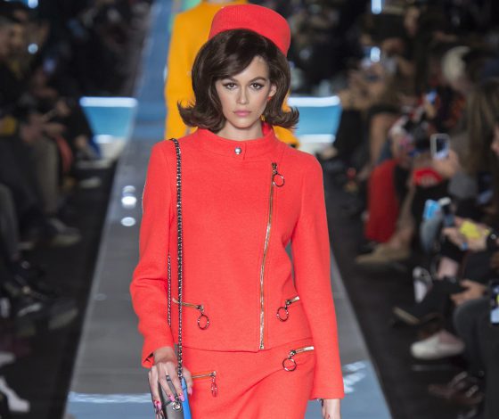 Как Жаклин: Кайя Гербер, Джиджи Хадид и другие модели на показе Moschino