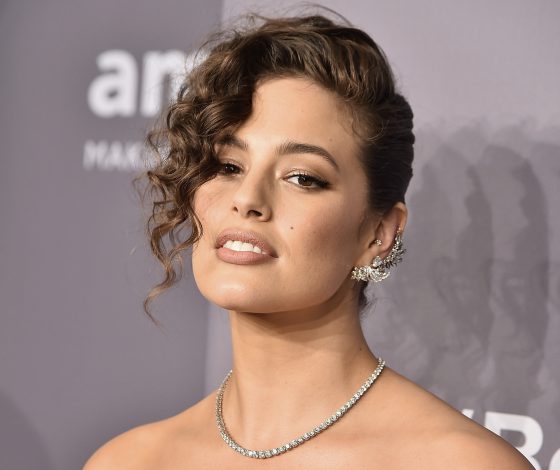 Эшли Грэм, Хайди Клум и Сара Сампайо на гала-ужине AmfAR