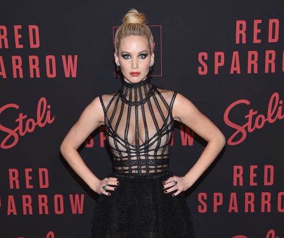 Дженнифер Лоуренс на премьере фильма «Красный воробей» в Нью-Йорке