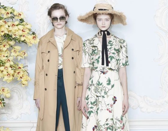 Платья с цветочным принтом, много денима и тренчи: как выглядит весенняя коллекция Akhmadullina Dreams?