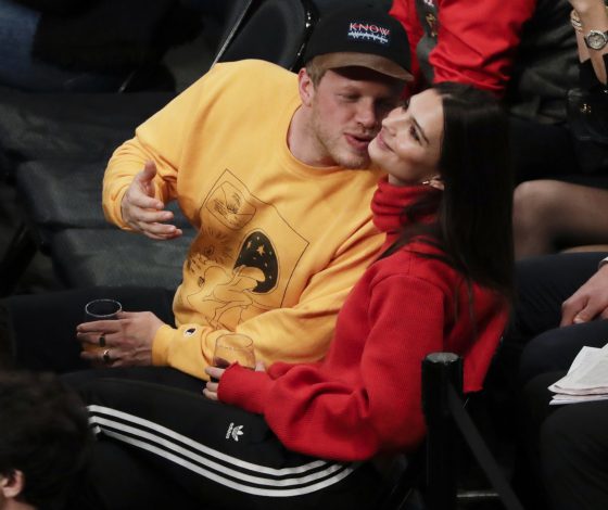 Сколько стоило свадебное платье Эмили Ратаковски? Новые фото пары здесь! 