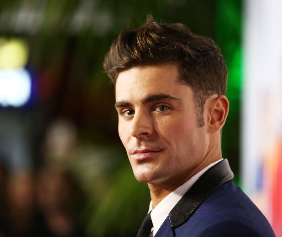 Смятение: Зак Эфрон показал чересчур накаченное тело