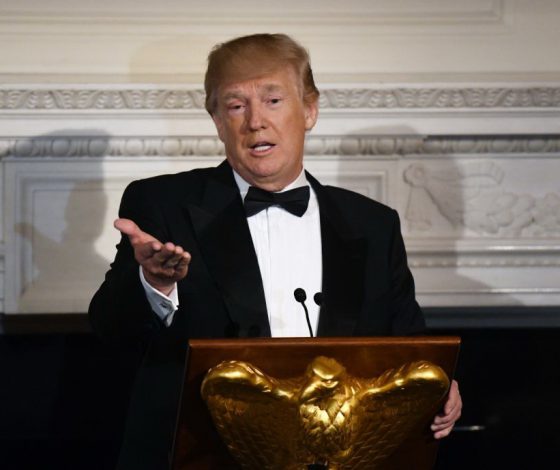 Скандальная история Трампа и порноактрисы еще не закончилась! Теперь этим займется ФБР