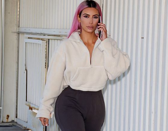 Еще один! Новый выход Ким Кардашьян в Yeezy Season 7