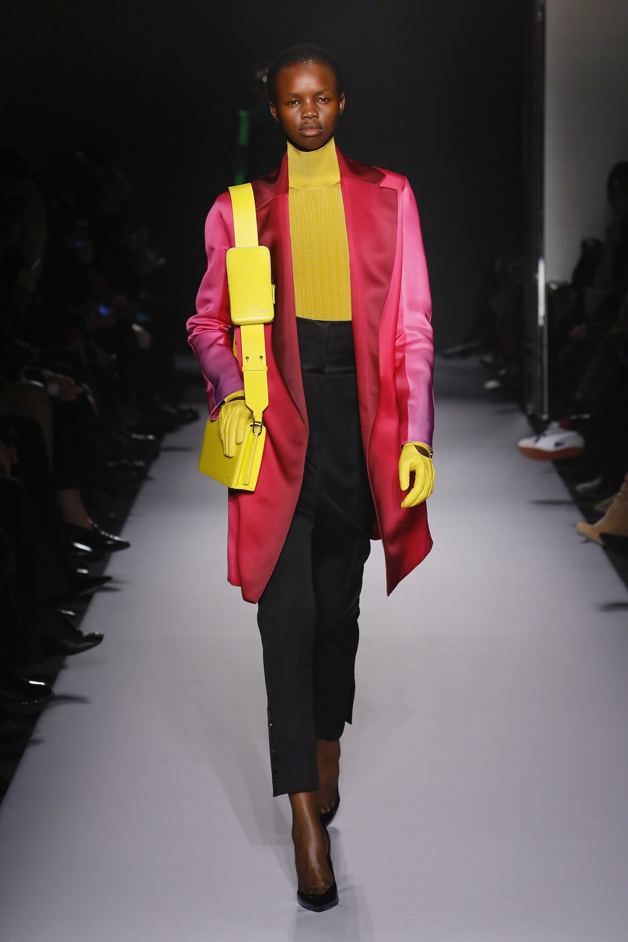 Смотри показ Lanvin здесь!