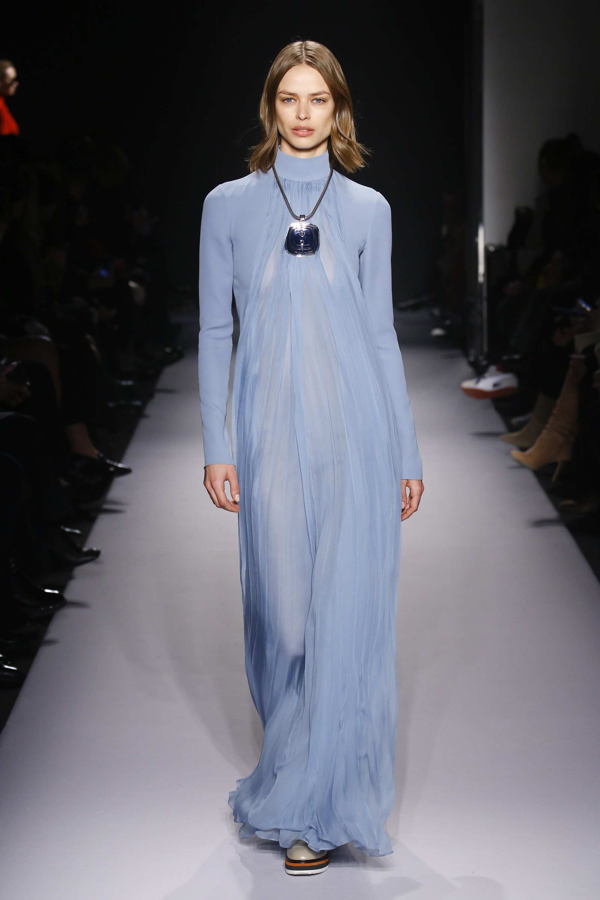 Смотри показ Lanvin здесь!