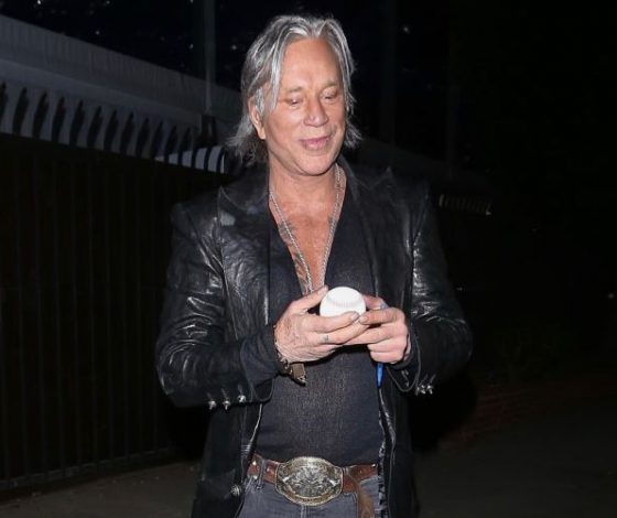 Вот это да! Как сейчас выглядит Микки Рурк?