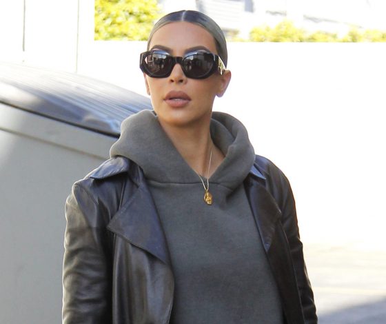 Новый выход Ким Кардашьян. Нам очень нравится!