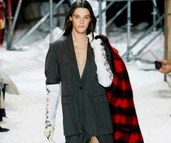 Костюм с юбкой снова в моде!